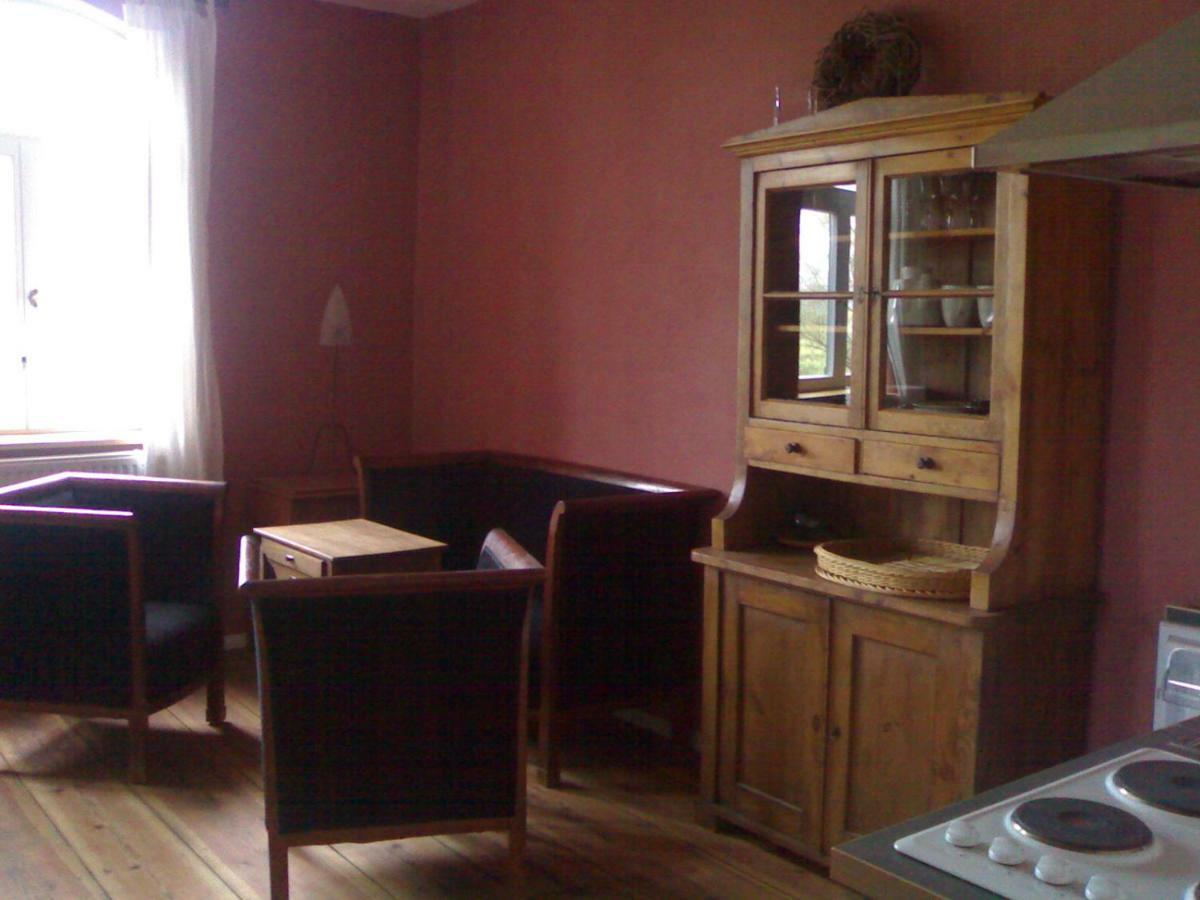 Gutshaus Altbauhof Apartment Dargun Luaran gambar
